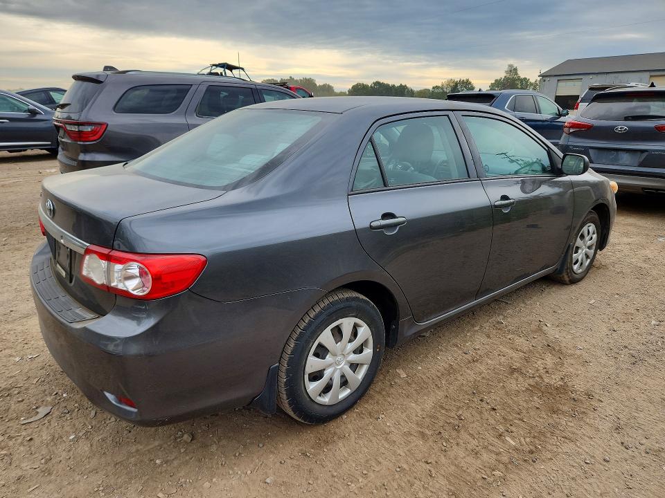 69768426 :رقم المزاد ، 2T1BU4EE1DC059711 vin ، 2013 Toyota Corolla مزاد بيع