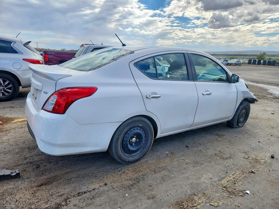 2017 Nissan Versa მანქანა იყიდება აუქციონზე, vin: 3N1CN7AP7HL806938, აუქციონის ნომერი: 67319306