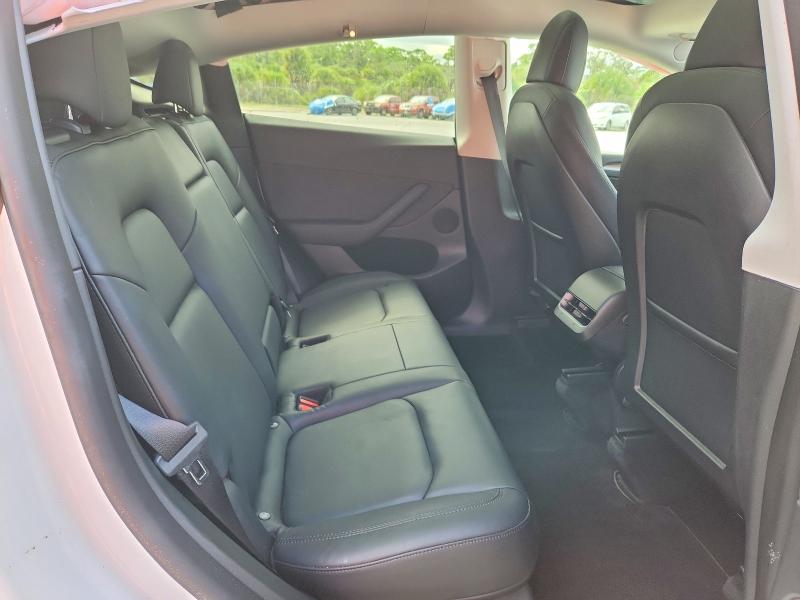 68650186 :رقم المزاد ، 7SAYGDEF8NF522986 vin ، 2022 Tesla Model Y مزاد بيع