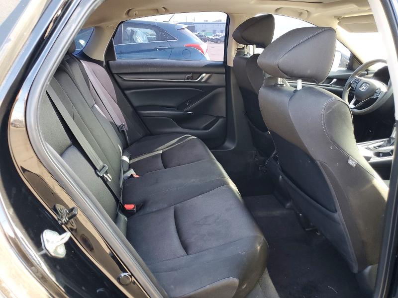Продажа на аукционе авто 2018 Honda Accord, vin: 1HGCV1F40JA117766, номер лота: 69780676