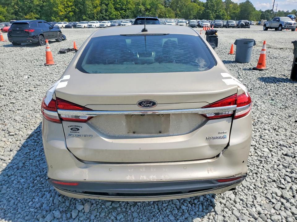 69616896 :رقم المزاد ، 3FA6P0LU3HR226507 vin ، 2017 Ford Fusion مزاد بيع