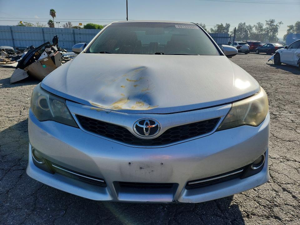 69133596 :رقم المزاد ، 4T1BF1FK7DU235995 vin ، 2013 Toyota Camry مزاد بيع