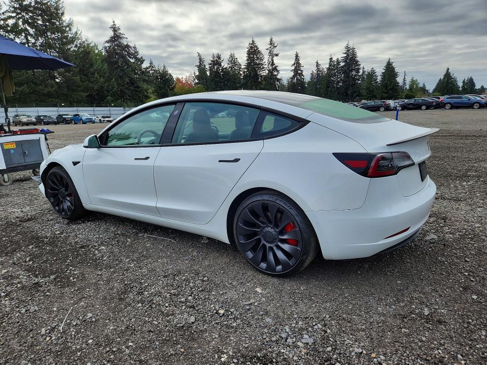 67017456 :رقم المزاد ، 5YJ3E1EC5NF163825 vin ، 2022 Tesla Model 3 مزاد بيع