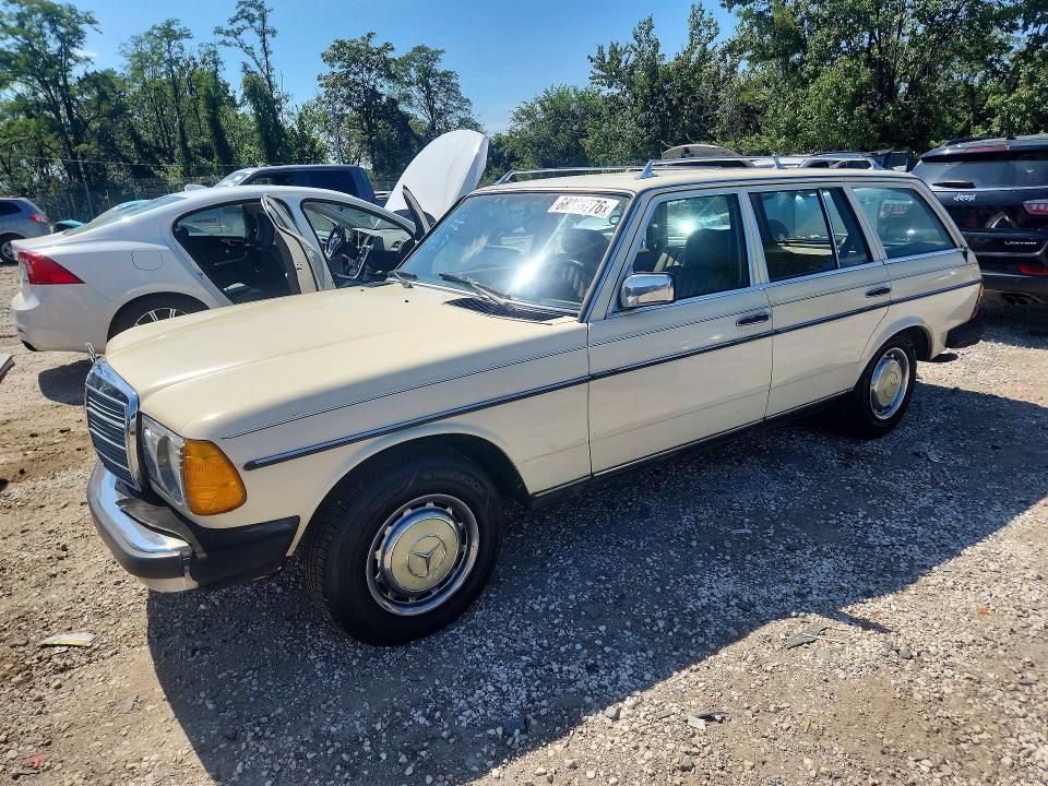 68338776 :رقم المزاد ، WDBAB93C9FF031146 vin ، 1985 Mercedes-benz 300 مزاد بيع