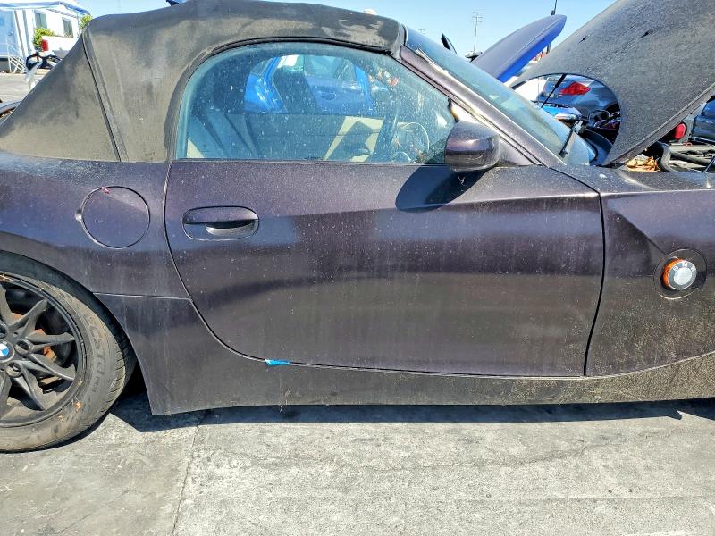 69345496 :رقم المزاد ، 4USBT334X3LS40380 vin ، 2003 Bmw Z4 مزاد بيع