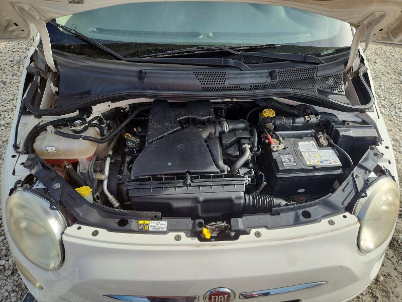 68429176 :رقم المزاد ، 3C3CFFAR1FT613434 vin ، 2015 Fiat 500 مزاد بيع