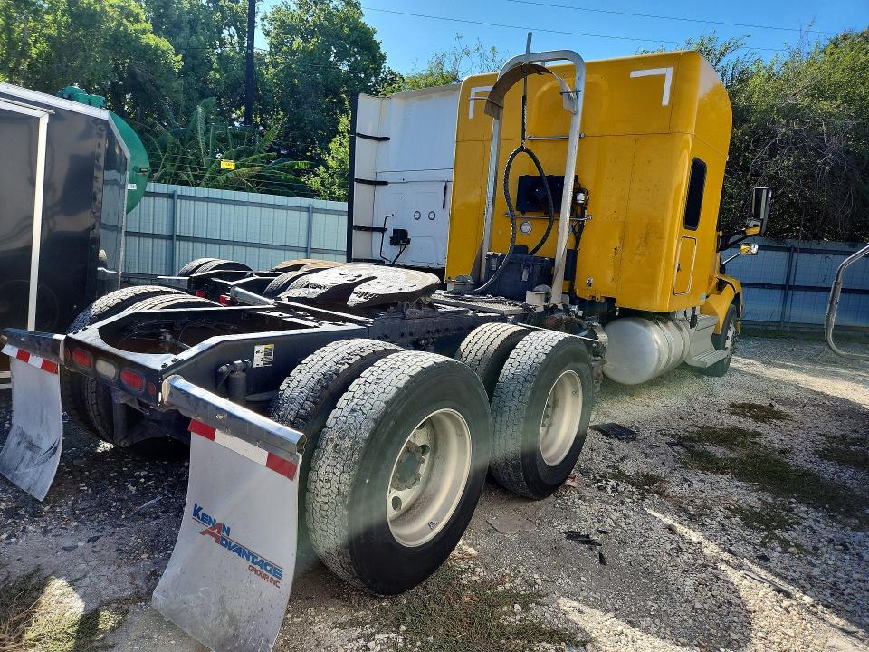 Продажа на аукционе авто 2013 Peterbilt 579, vin: 1XPBDP9XXKD495761, номер лота: 68702766
