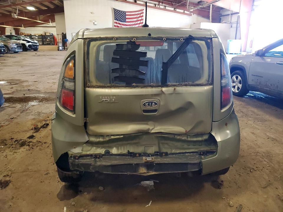 68278136 :رقم المزاد ، KNDJT2A28A7039421 vin ، 2010 Kia Soul مزاد بيع