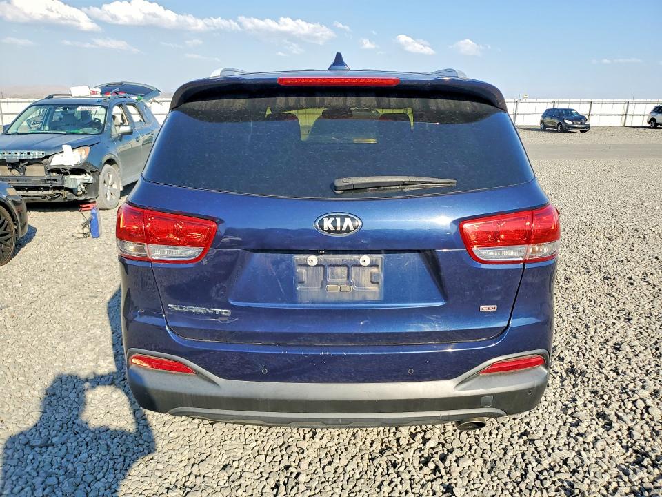 69261986 :رقم المزاد ، 5XYPG4A33HG265589 vin ، 2017 Kia Sorento مزاد بيع
