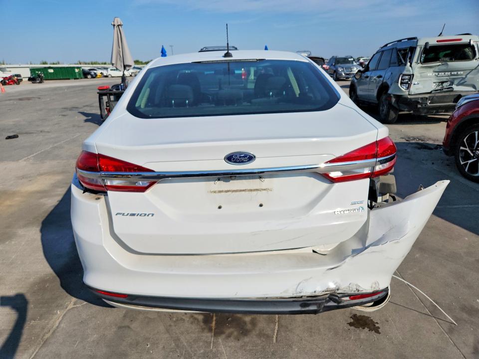 69261706 :رقم المزاد ، 3FA6P0LU3HR287856 vin ، 2017 Ford Fusion مزاد بيع