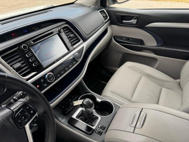 70301566 :رقم المزاد ، 5TDJZRFH9HS362817 vin ، 2017 Toyota Highlander مزاد بيع