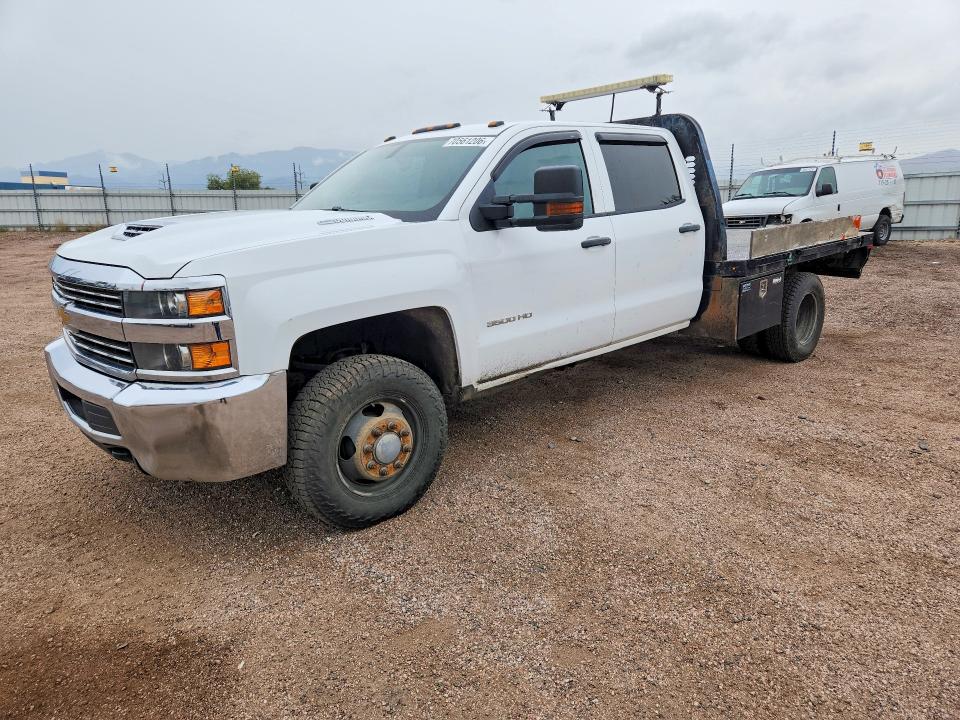 70561206 :رقم المزاد ، 1GB4KYCY5JF119600 vin ، 2018 Chevrolet Silverado مزاد بيع