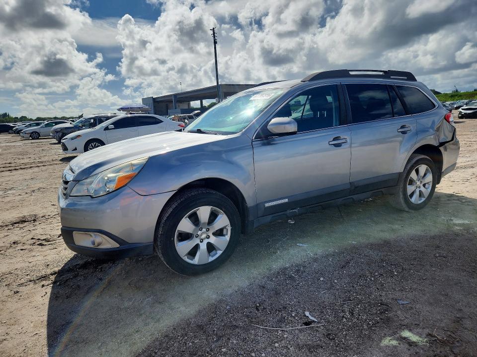 Auction sale of the 2010 Subaru Outback, vin: 4S4BRBCC4A3323835, lot number: 67799316