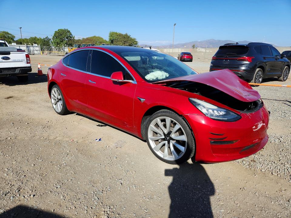 2018 Tesla Model 3 მანქანა იყიდება აუქციონზე, vin: 5YJ3E1EA5JF155054, აუქციონის ნომერი: 70847276