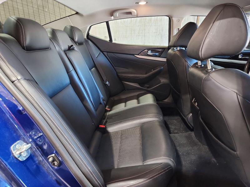 67437696 :رقم المزاد ، 1N4AA6APXJC369938 vin ، 2018 Nissan Maxima مزاد بيع