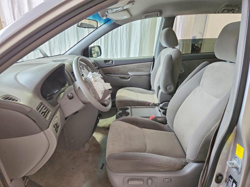 2010 Toyota Sienna მანქანა იყიდება აუქციონზე, vin: 5TDKK4CC6AS321880, აუქციონის ნომერი: 69006176
