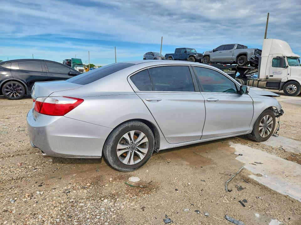 Продажа на аукционе авто 2015 Honda Accord, vin: 1HGCR2F38FA171647, номер лота: 70112886