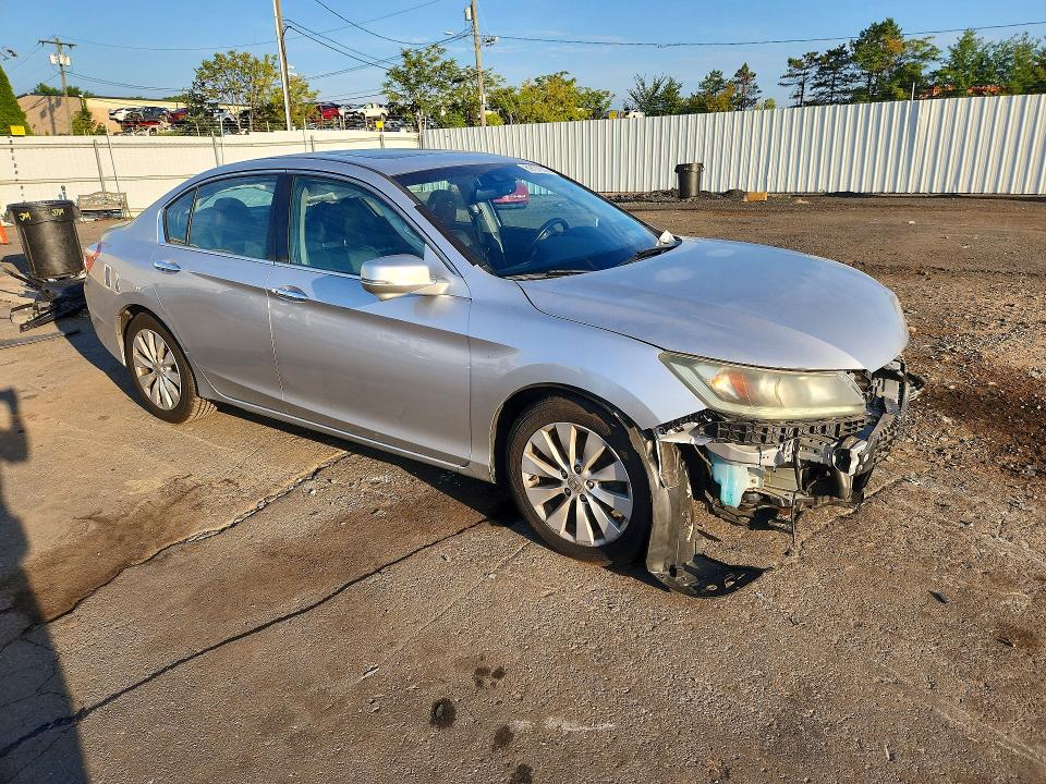 Продажа на аукционе авто 2015 Honda Accord, vin: 1HGCR3F84FA002405, номер лота: 69107896
