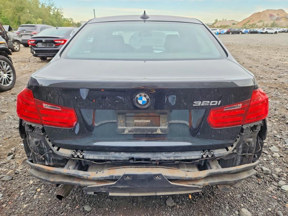 68669206 :رقم المزاد ، WBA3B1G5XENS77745 vin ، 2014 Bmw 320 مزاد بيع