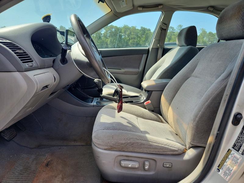 69643476 :رقم المزاد ، 4T1BE32K84U905235 vin ، 2004 Toyota Camry مزاد بيع