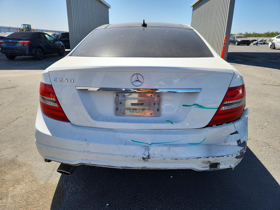 Продаж на аукціоні авто 2013 Mercedes-benz C, vin: WDDGJ4HBXDF949833        , номер лоту: 68605926