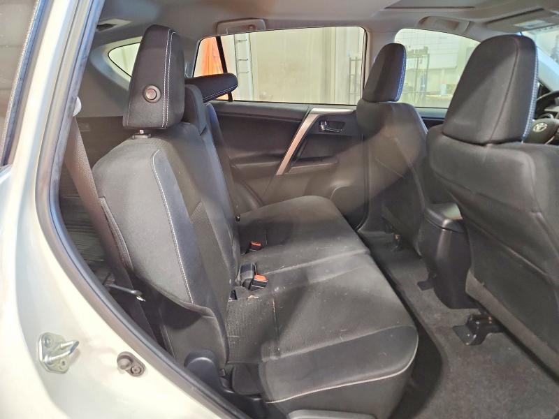 Продаж на аукціоні авто 2018 Toyota Rav4, vin: JTMRFREV8JJ735934, номер лоту: 70423256