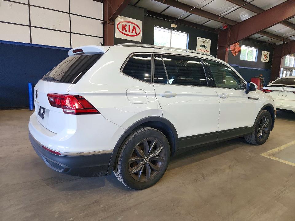 68617176 :رقم المزاد ، 3VV3B7AX7PM020721 vin ، 2023 Volkswagen Tiguan مزاد بيع