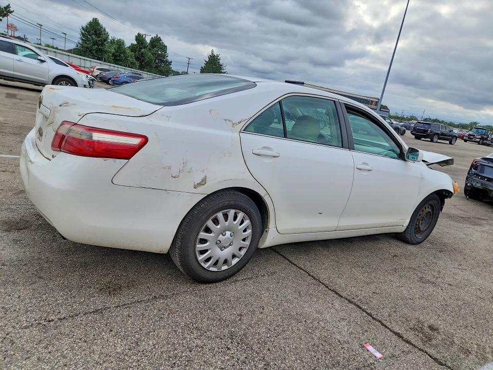 70127546 :رقم المزاد ، 4T1BE46K77U652588 vin ، 2007 Toyota Camry مزاد بيع