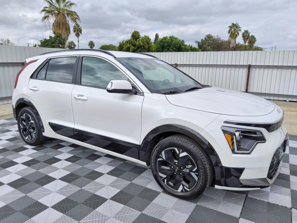 Продаж на аукціоні авто 2024 Kia Niro, vin: KNDCR3L19R5121442, номер лоту: 66851046
