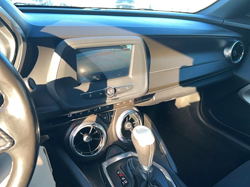 68693686 :رقم المزاد ، 1G1FB1RS9H0127199 vin ، 2017 Chevrolet Camaro مزاد بيع