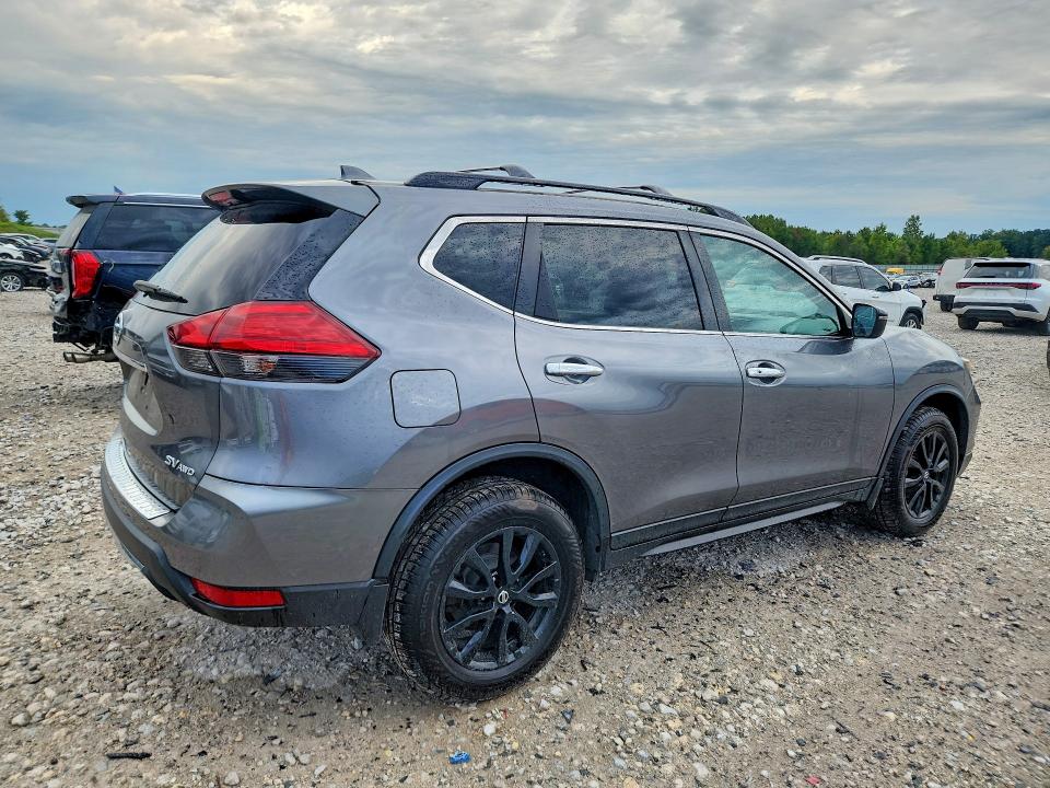 2017 Nissan Rogue მანქანა იყიდება აუქციონზე, vin: 5N1AT2MV1HC871394, აუქციონის ნომერი: 68597376