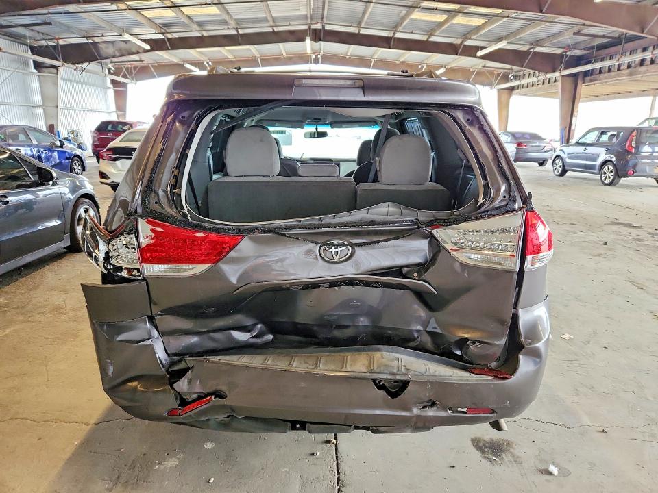 2014 Toyota Sienna მანქანა იყიდება აუქციონზე, vin: 5TDKK3DC3ES431865, აუქციონის ნომერი: 67671096