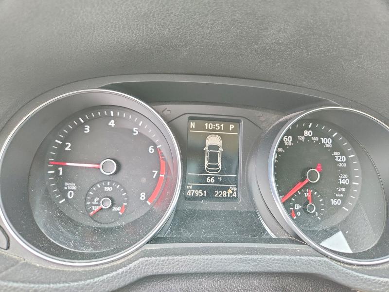 68282286 :رقم المزاد ، 1VWBT7A37HC055795 vin ، 2017 Volkswagen Passat مزاد بيع