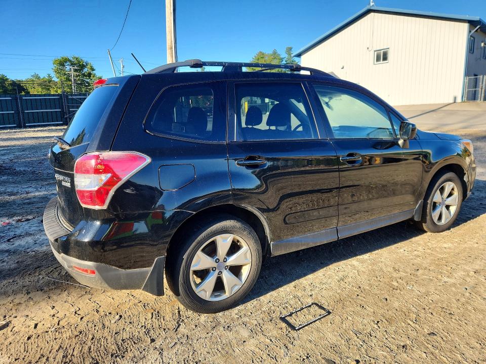 69134046 :رقم المزاد ، JF2SJADC5FH572662         vin ، 2015 Subaru Forester مزاد بيع