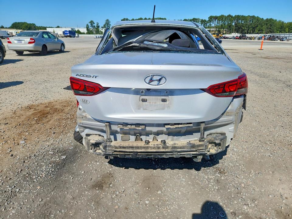 69284166 :رقم المزاد ، 3KPC24A34JE020235 vin ، 2018 Hyundai Accent مزاد بيع