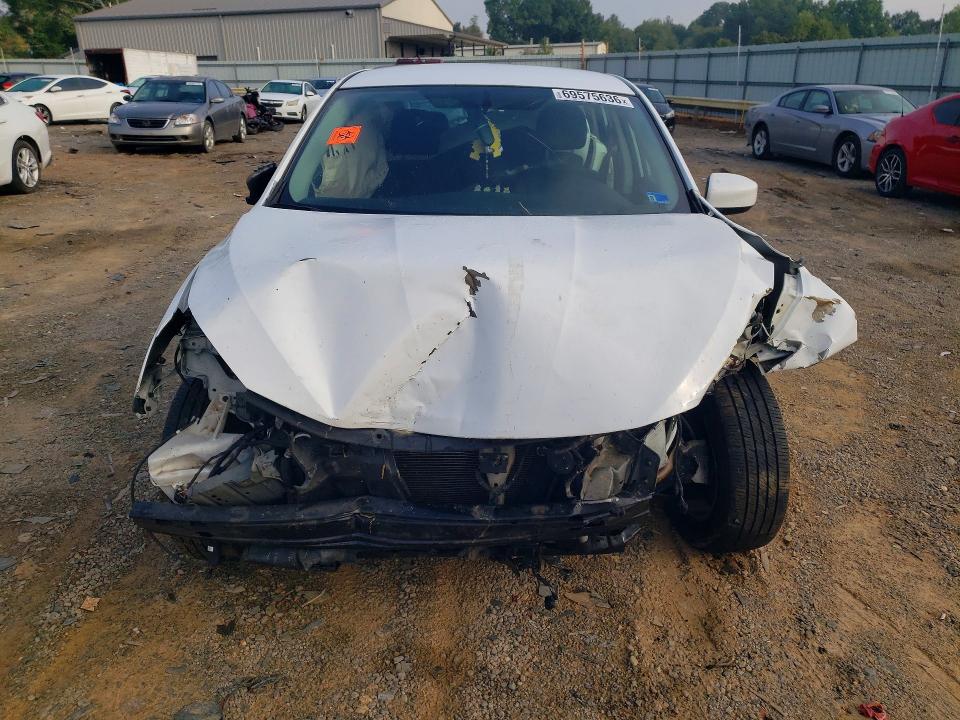 2019 Nissan Sentra მანქანა იყიდება აუქციონზე, vin: 3N1AB7AP8KY365427, აუქციონის ნომერი: 69575636