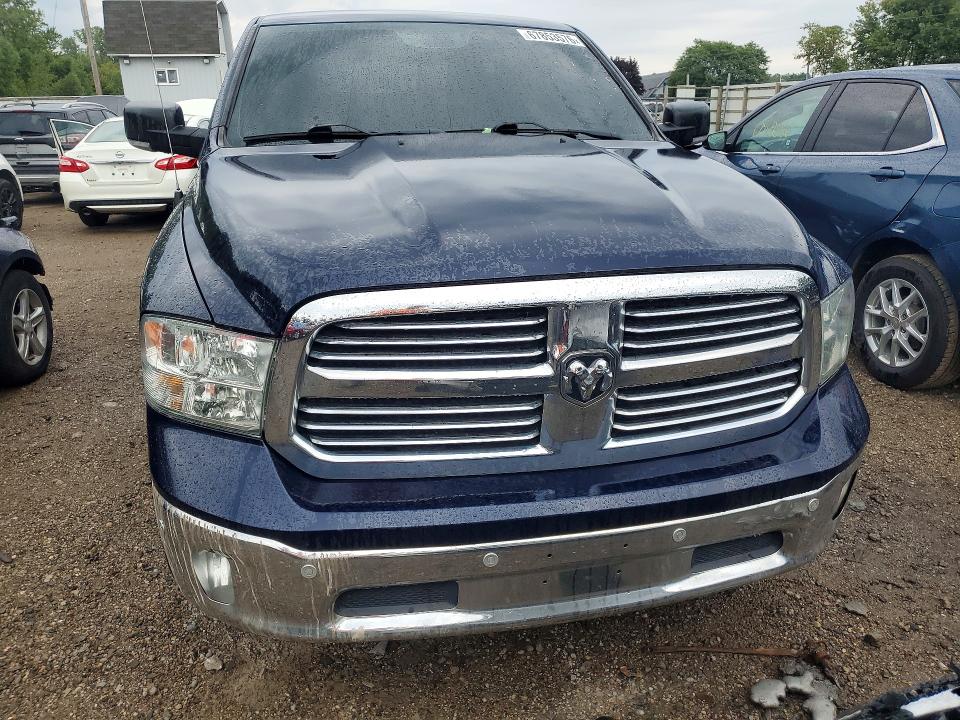 67853576 :رقم المزاد ، 1C6RR7GG7JS311771 vin ، 2018 Ram 1500 مزاد بيع