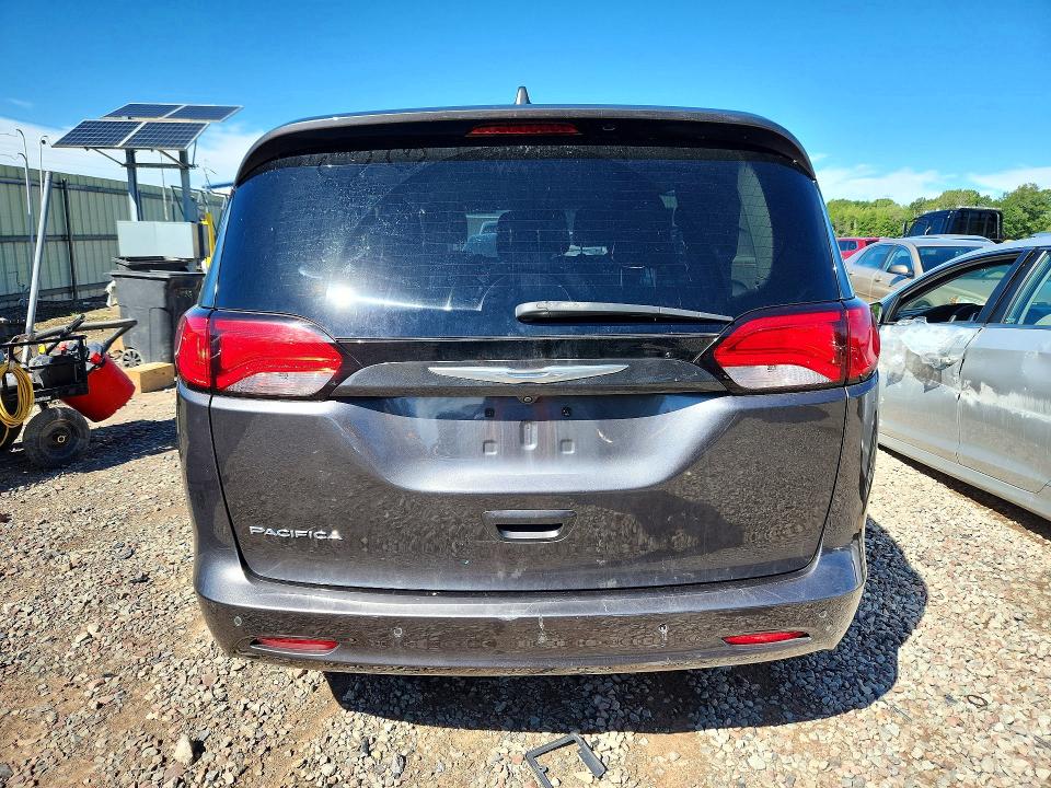 68068756 :رقم المزاد ، 2C4RC1AG3JR114355 vin ، 2018 Chrysler Pacifica مزاد بيع