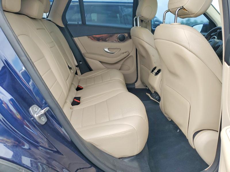 69004236 :رقم المزاد ، WDC0G4JB6HF190943 vin ، 2017 Mercedes-benz Glc مزاد بيع