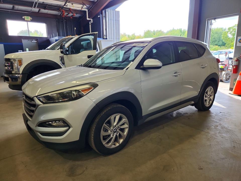 70155776 :رقم المزاد ، KM8J3CA44HU300395 vin ، 2017 Hyundai Tucson مزاد بيع