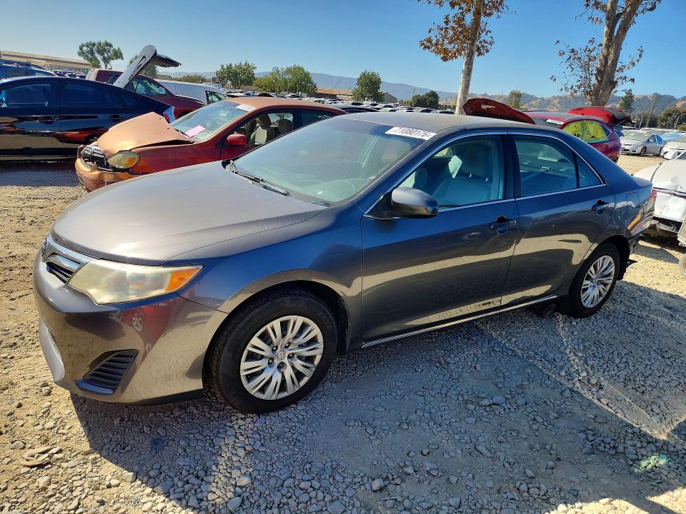 2014 Toyota Camry მანქანა იყიდება აუქციონზე, vin: 4T4BF1FK1ER377914, აუქციონის ნომერი: 71080176