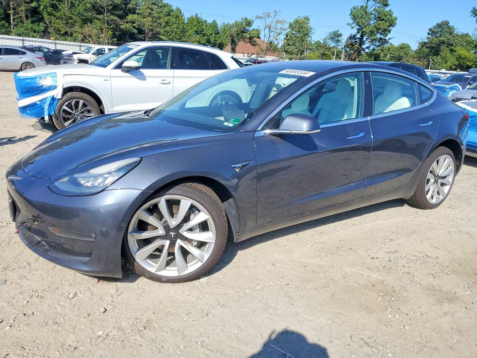 Продажа на аукционе авто 2018 Tesla Model 3, vin: 5YJ3E1EB1JF097212, номер лота: 68685556