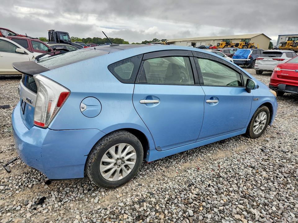 70243976 :رقم المزاد ، JTDKN3DP0C3022943 vin ، 2012 Toyota Prius Plug-in Hybrid مزاد بيع