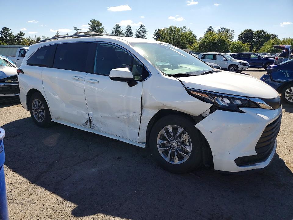 68424396 :رقم المزاد ، 5TDKSKFC1SS158265 vin ، 2025 Toyota Sienna مزاد بيع