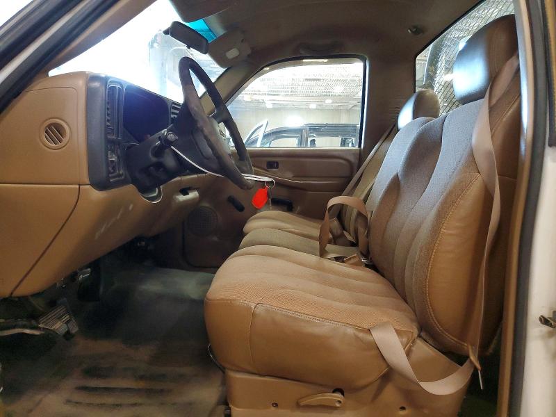 69826136 :رقم المزاد ، 1GCEC14W8YE208580 vin ، 2000 Chevrolet Silverado مزاد بيع