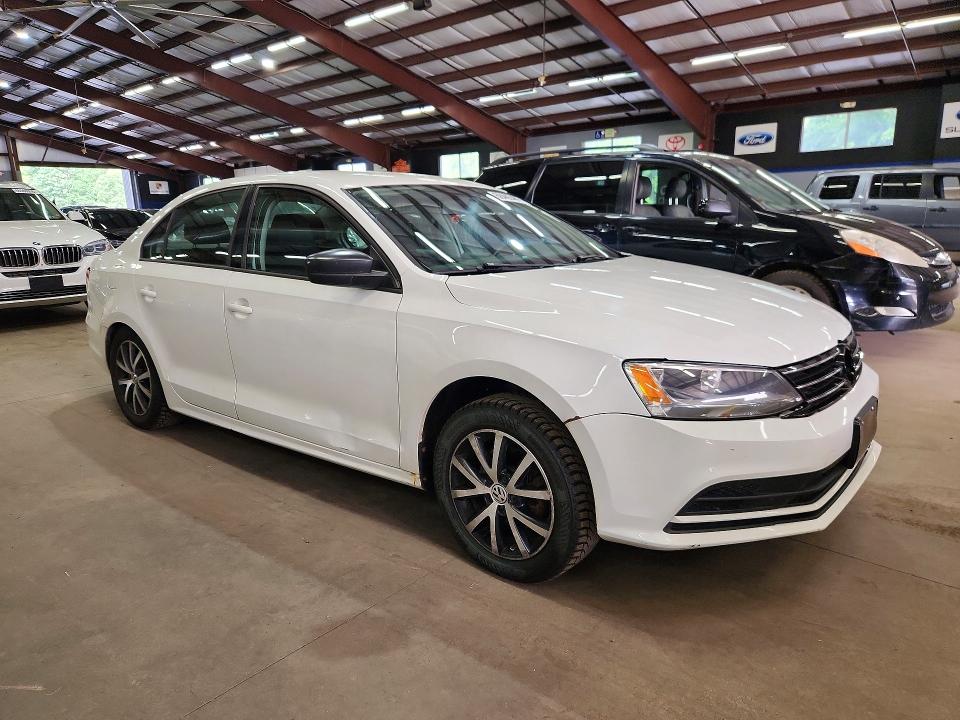 Продажа на аукционе авто 2016 Volkswagen Jetta, vin: 3VWD67AJ3GM240096, номер лота: 68485486