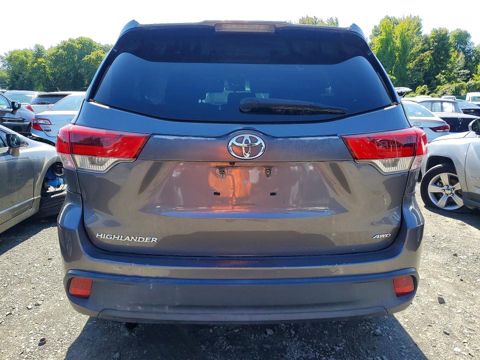 Aukcja sprzedaży 2018 Toyota Highlander, vin: 5TDBZRFH2JS903314, numer aukcji: 67237676
