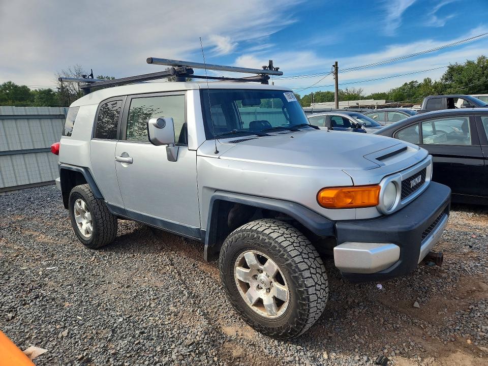 2007 Toyota Fj Cruiser მანქანა იყიდება აუქციონზე, vin: JTEBU11F570055099, აუქციონის ნომერი: 70501466