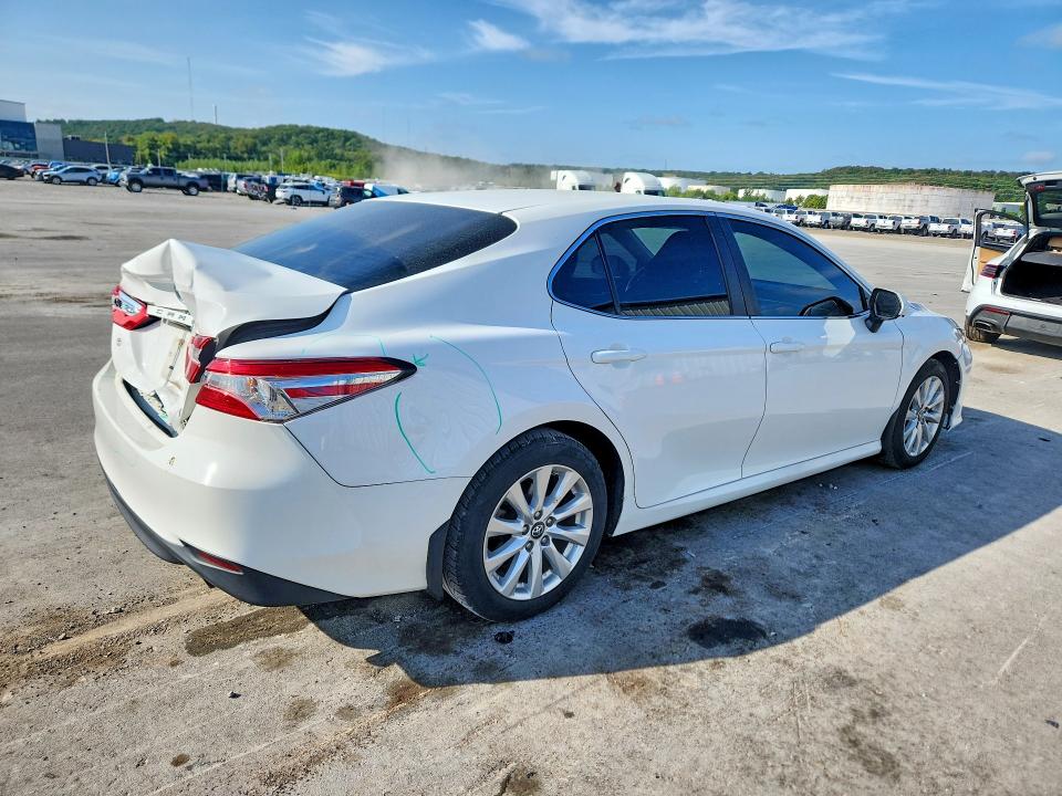 Aukcja sprzedaży 2018 Toyota Camry, vin: 4T1B11HK5JU031719, numer aukcji: 69537606