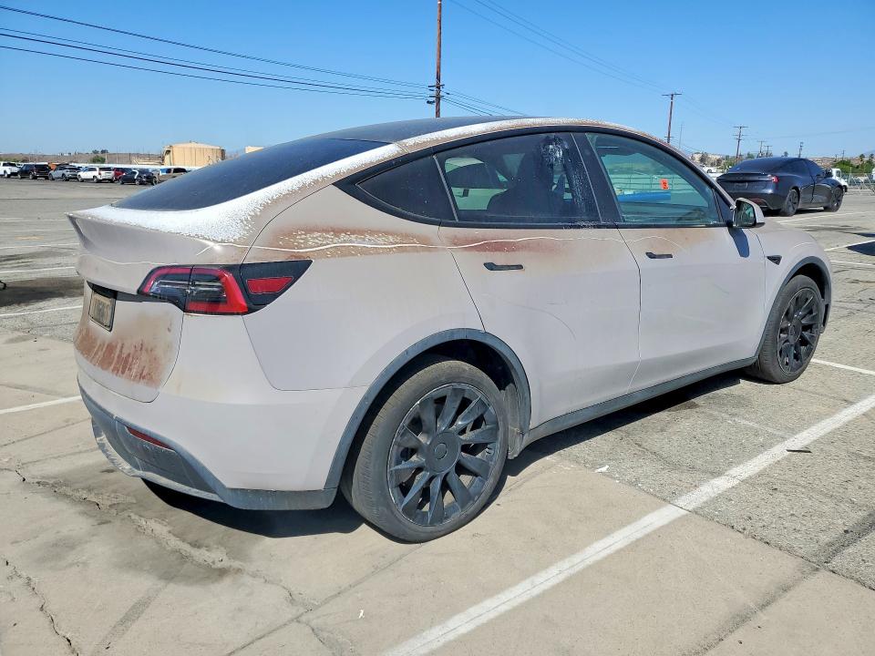 68895255 :رقم المزاد ، 5YJYGDEE1MF239767 vin ، 2021 Tesla Model Y مزاد بيع